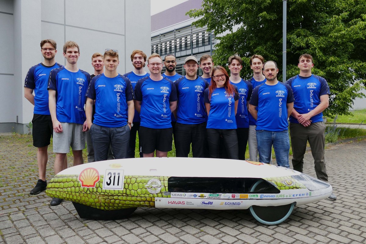 Gruppenfoto von Angehörigen des studentischen BTU-Teams Lausitz Dynamics.