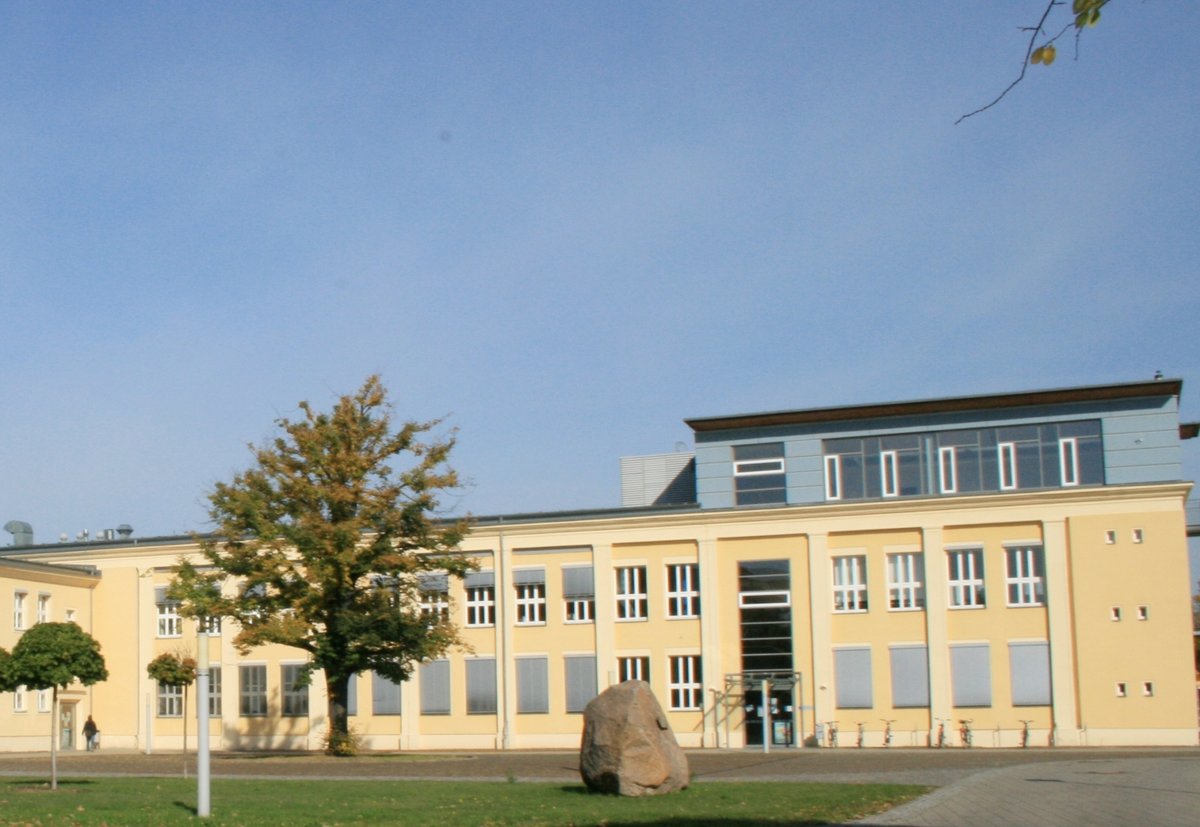 Das Laborgebäude 4 - Maschinenbau - auf dem Campus Senftenberg.