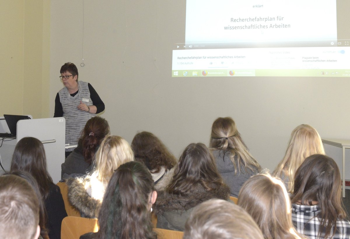 Informationsveransatltung in der Standortbibliothek.