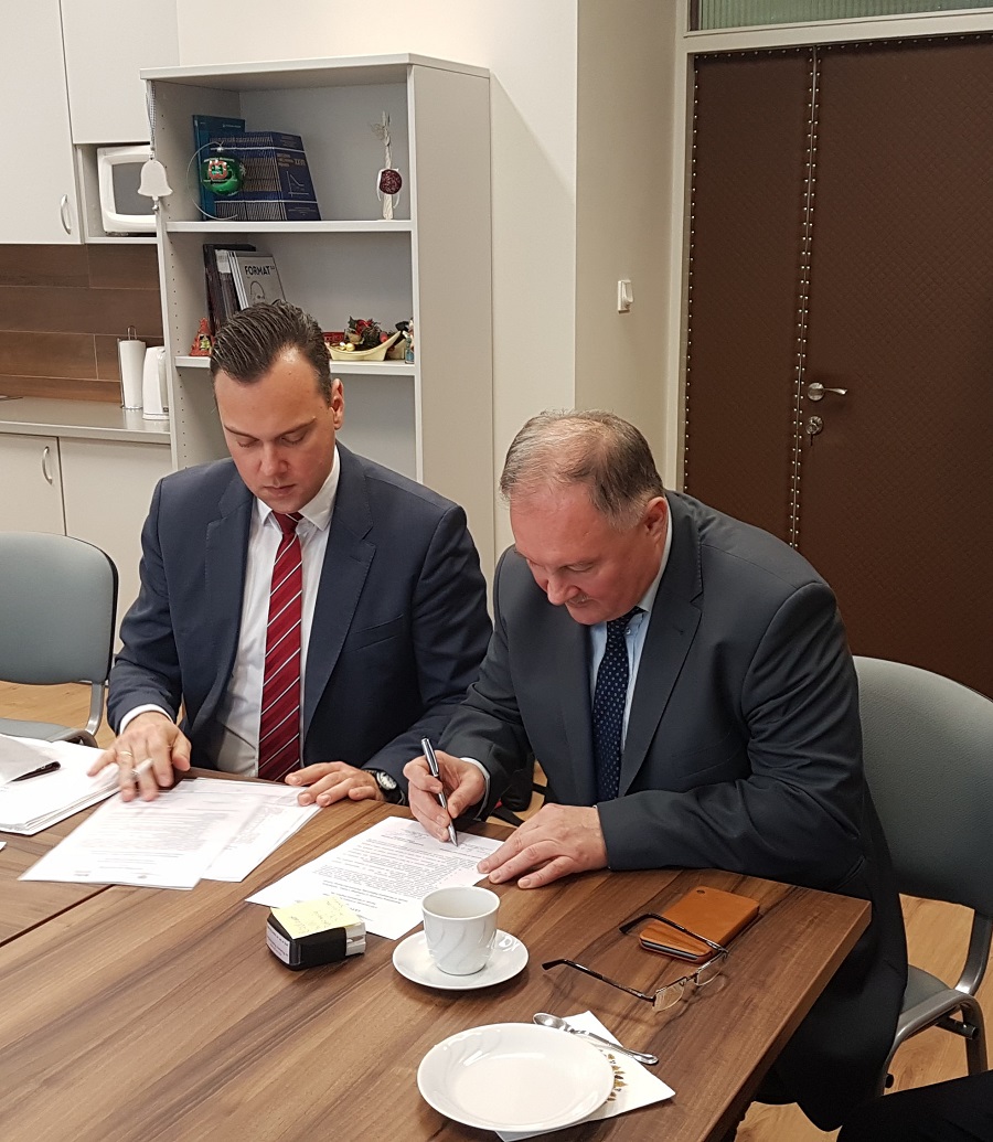 Letter of Intent Unterzeichnung zw. Prof. Seidlitz und Prof. Gadomski