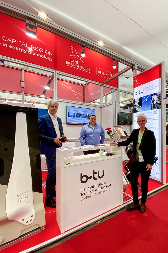 Messestand der BTU Cottbus-Senftenberg auf der Husum Wind 2023