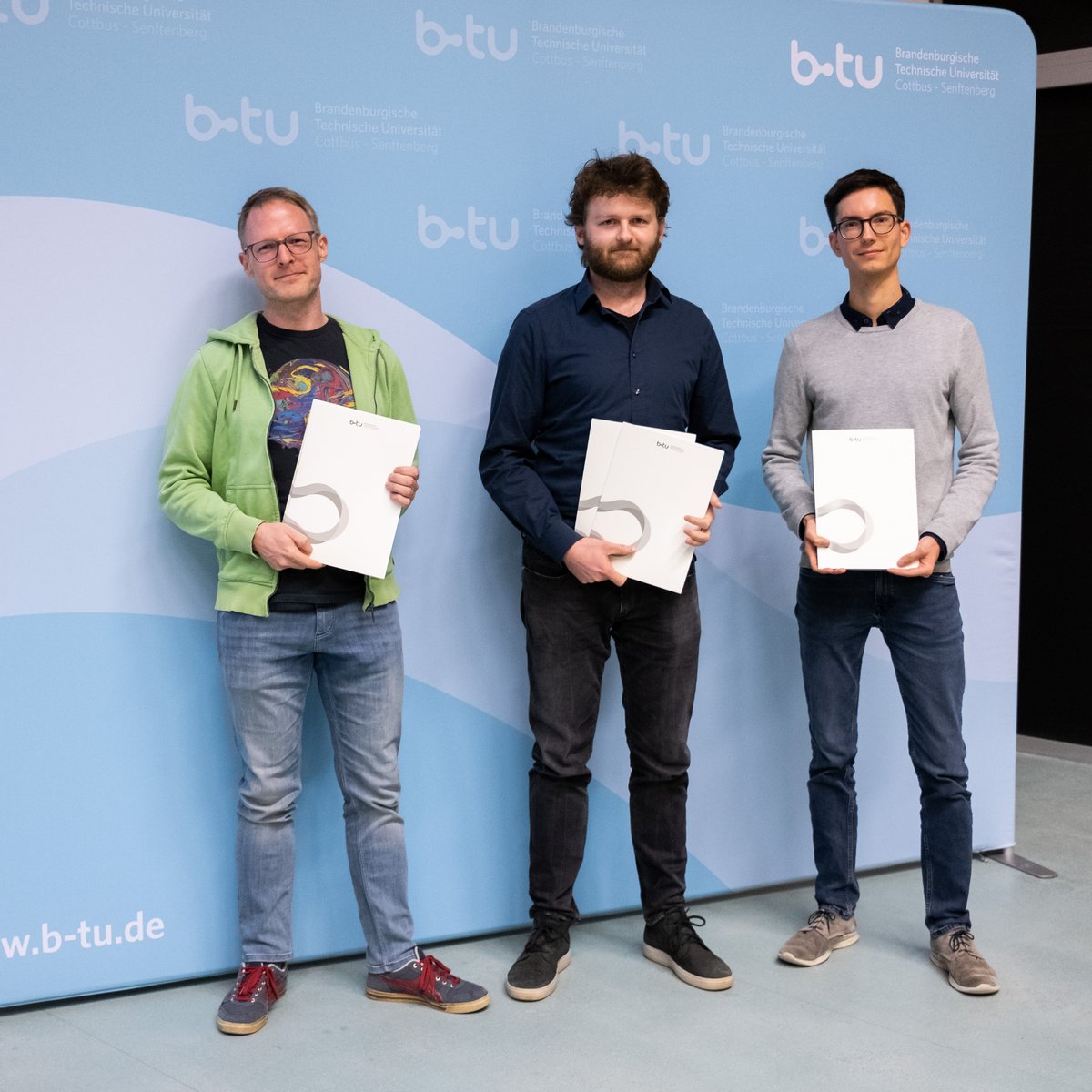 Weitere herausragende Lehrveranstaltungen wurden erstmals mit Runner-Up Preisen gewürdigt. Ganz rechts: Johan-Friedrich Kirchner in Vertretung des FG Stadttechnik (Foto: Kenneth Marter)