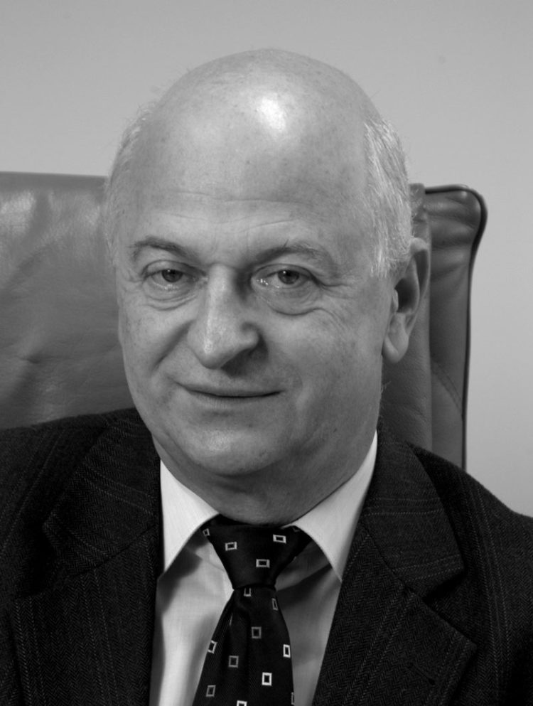 Prof. Dr. Ernst Sigmund