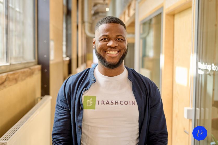 BTU Master's student Nnodim Eliot Wogu (ERM) has developed "Trashcoin", an online platform that has already created more than 100 jobs in his home country of Nigeria. At the same time, it helps to solve one of the biggest problems of our time: Plastic waste.