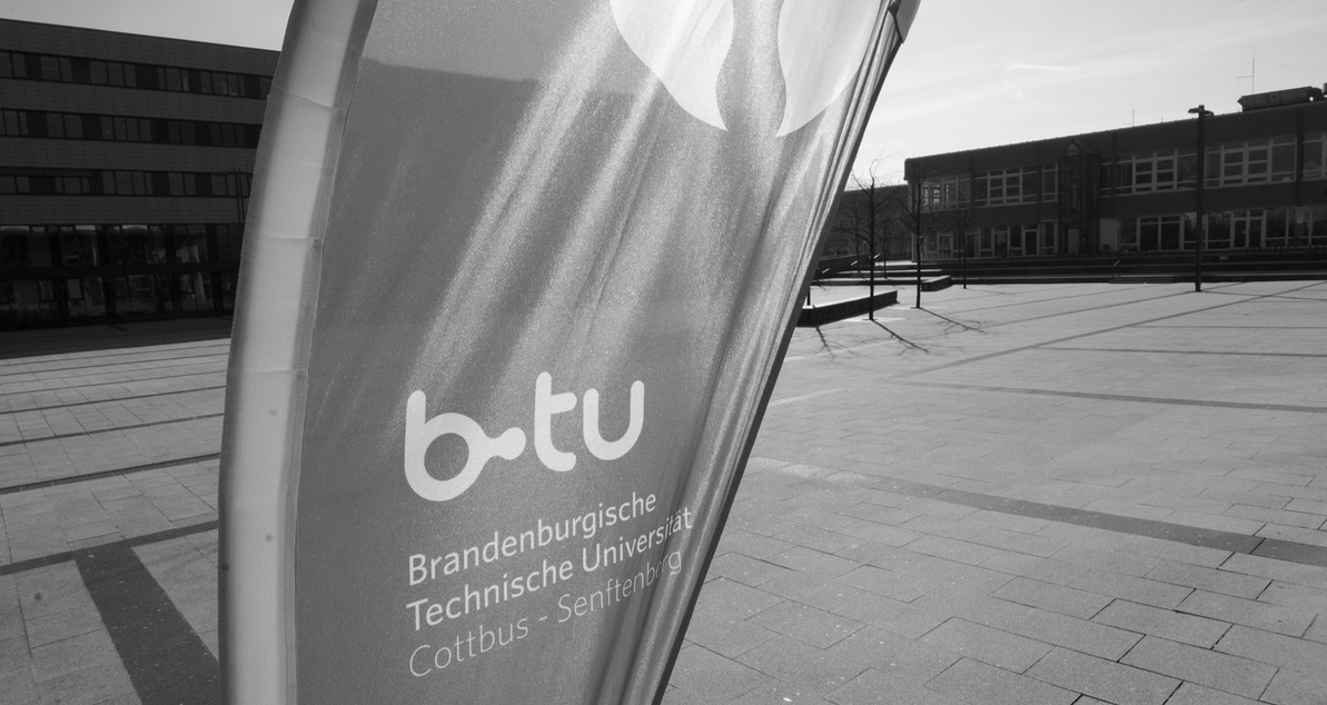 BTU-Fahne schwarz-weiß