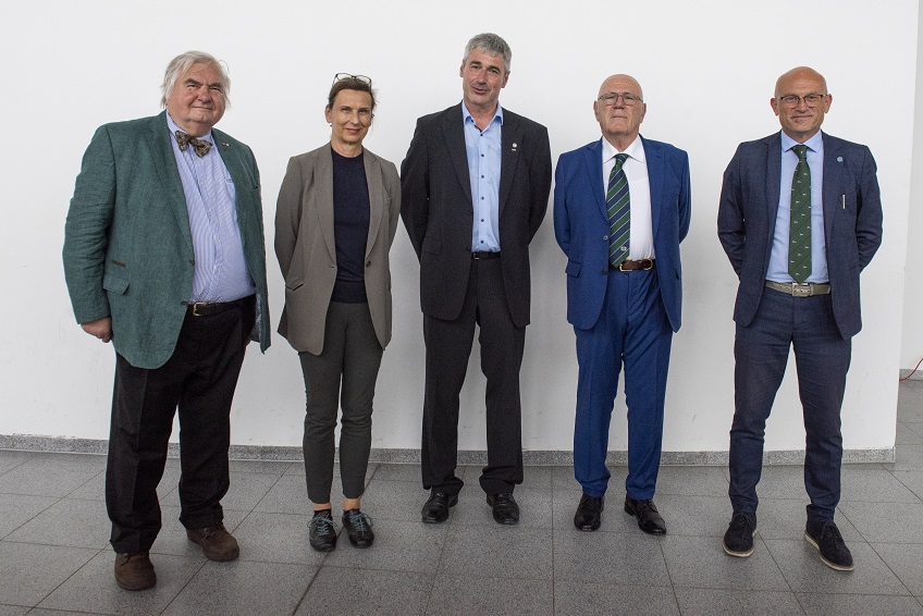 Gruppenfoto bei der Jubiläumsveranstaltung Zehn Jahre „Forensic Sciences and Engineering