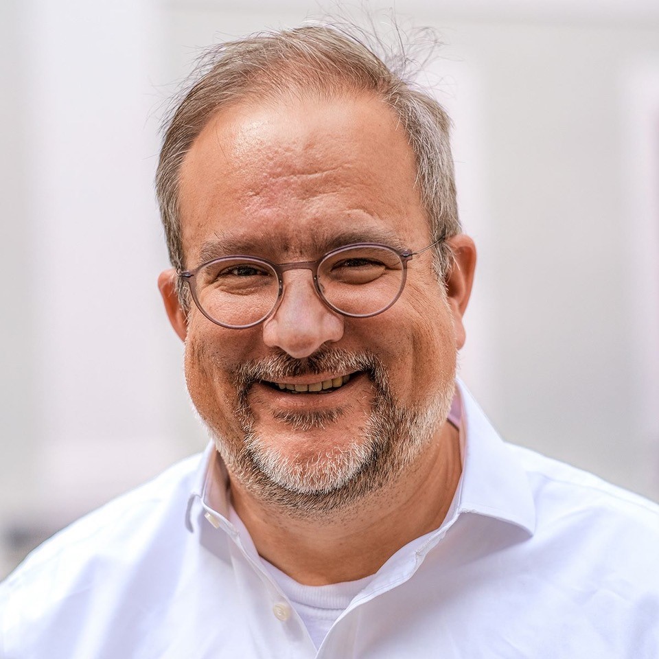 Porträtfoto von Prof. Dr. Holger Zaborowski.