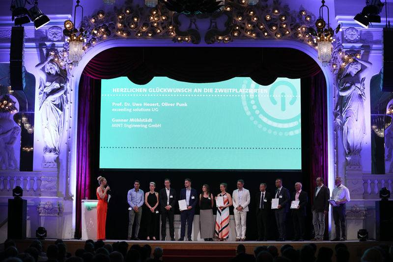 Bühne bei der Preisverleihung des IQ Innovationspreis Mitteldeutschland 2017