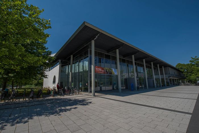 View of the central lecture hall building of the BTU