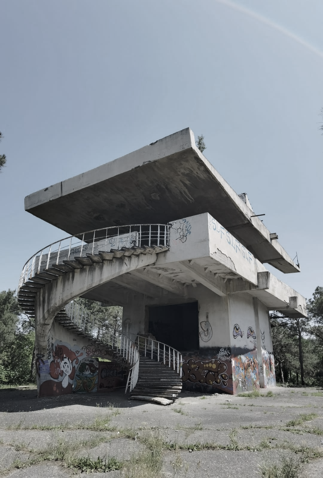 Die Lisis-See Seilbahnstation wird schon seit 1988 nicht mehr genutzt. (Foto: Ruben Scherer)