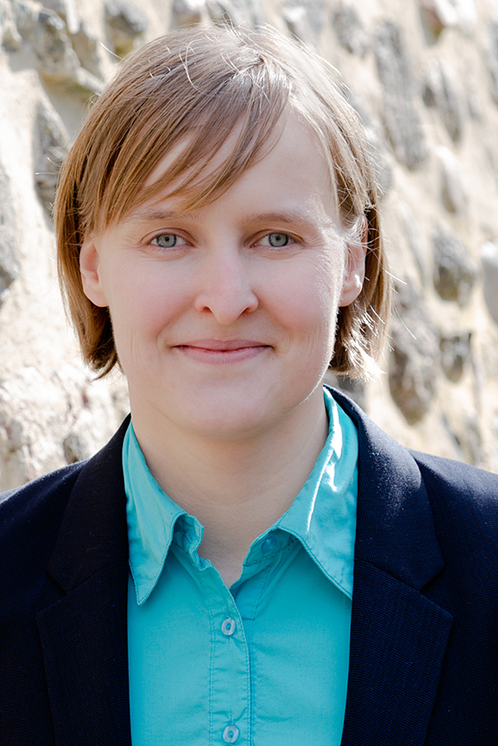 Portrait Julia Genßler