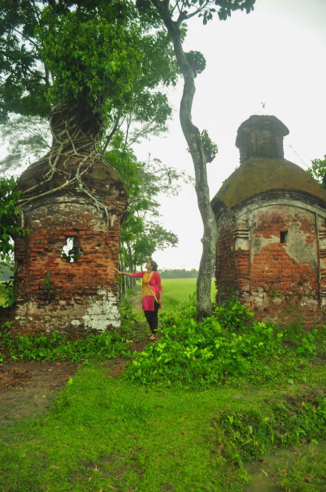 Ruins in Lakutia Jamindar, Bangladesh © Sarika Siraj
