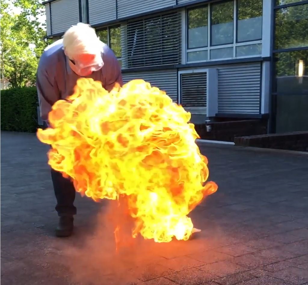 Brandversuch im Außenbereich