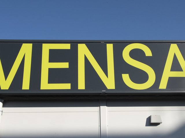 Sinnbild mit Schriftzug MENSA